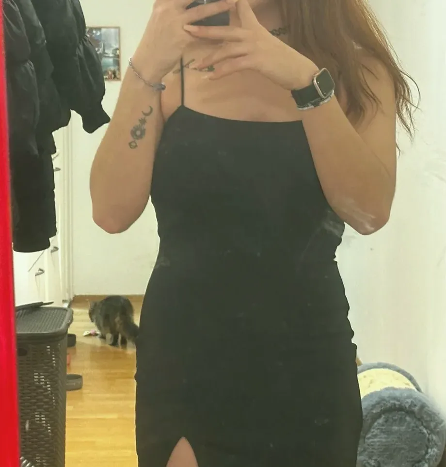 Amara, 24