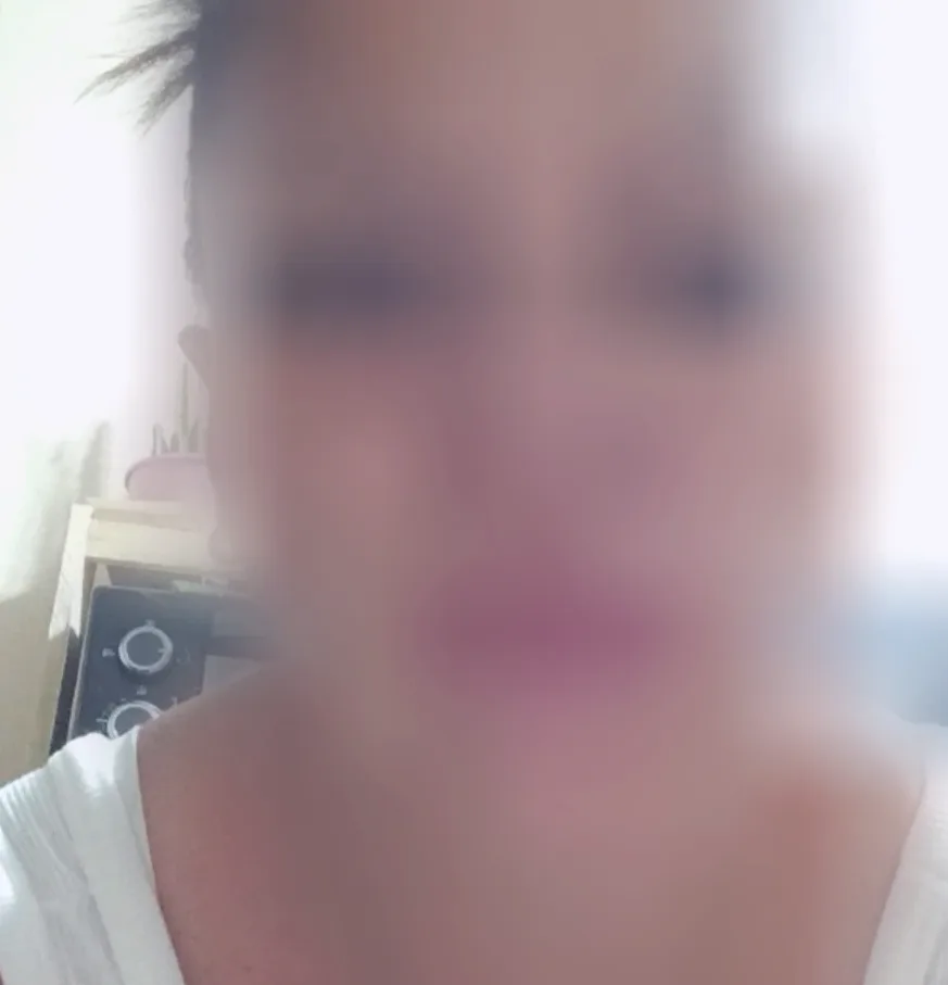 Caitlin, 37