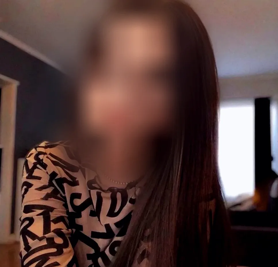 Catriona, 21