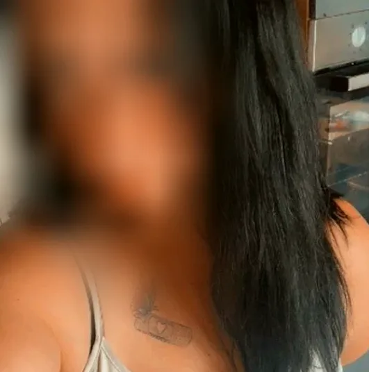 Leanne, 31