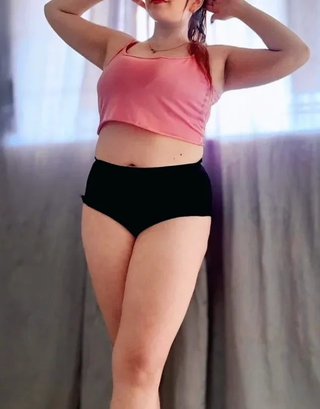Megan, 27